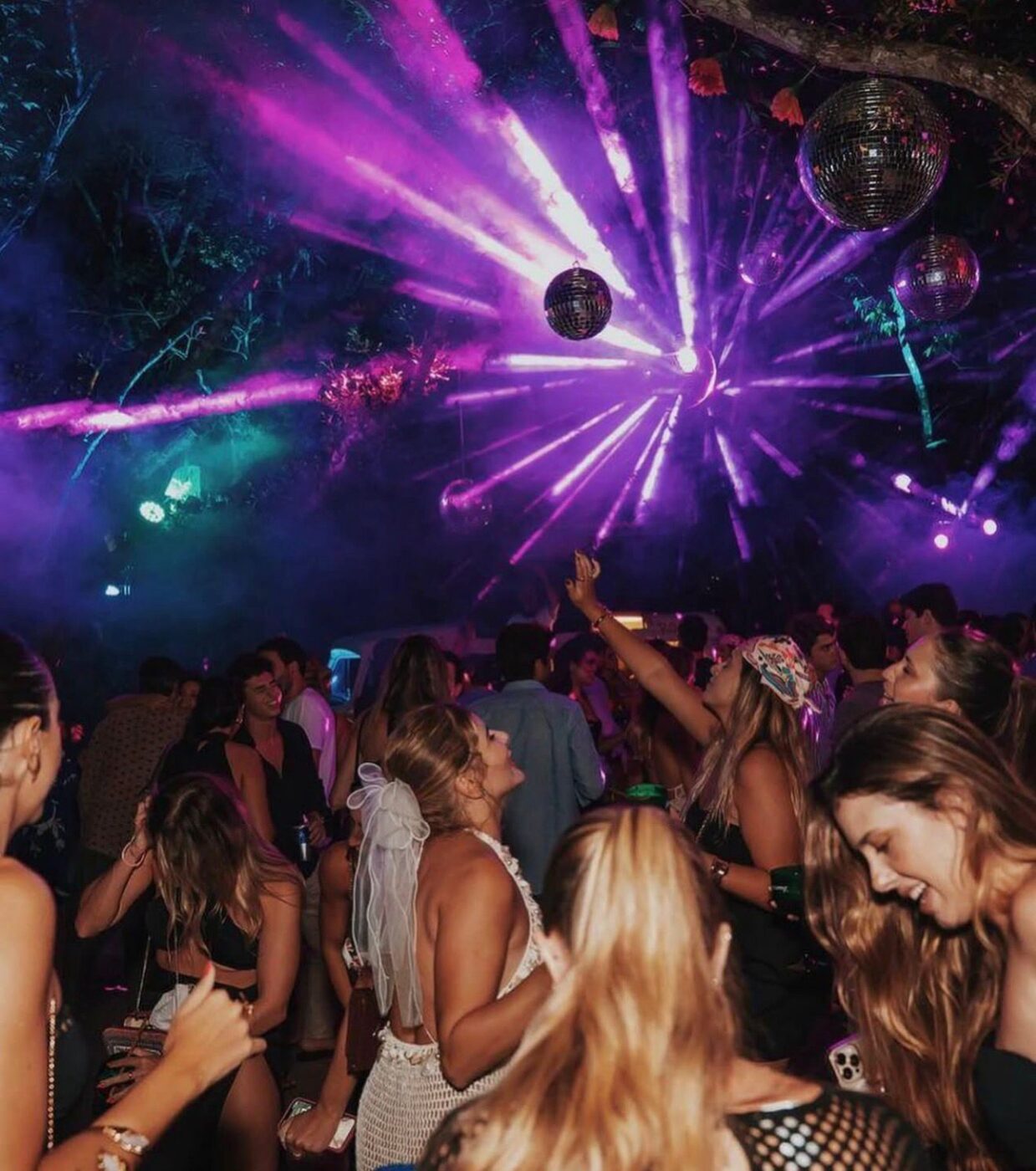 Música, cultura e lifestyle: Trancoso recebe terceira edição do Artsy Weekend durante Páscoa; confira a programação