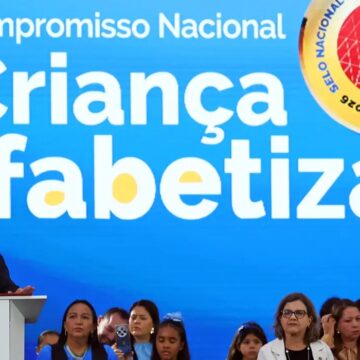 Brasil atinge meta com 66% das crianças alfabetizadas em idade certa