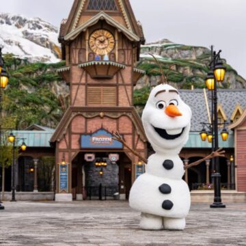 Com palácio de gelo, novo espetáculo e Olaf, Disneyland Paris abre temporada de ‘Frozen’