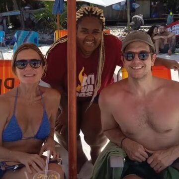 Eterna Carminha, Adriana Esteves curte férias na Bahia com Vladimir Brichta