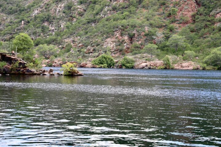 Rios da Bahia permanecem acima do nível de segurança com alerta de risco para inundações