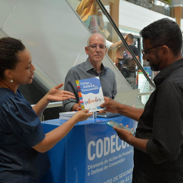 Mês do Consumidor tem atendimento jurídico gratuito e análise de juros abusivos em Salvador; veja onde