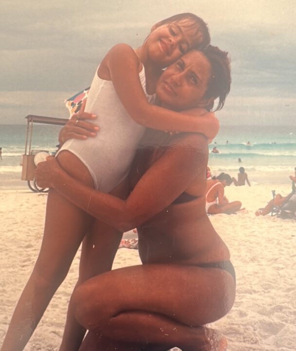 Após fala polêmica de Solange Couto, irmã de Ana Paula publica foto da sister com a mãe