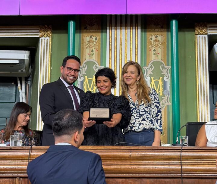 Chef Preta é homenageada por destaque na cultura e empreendedorismo em Salvador