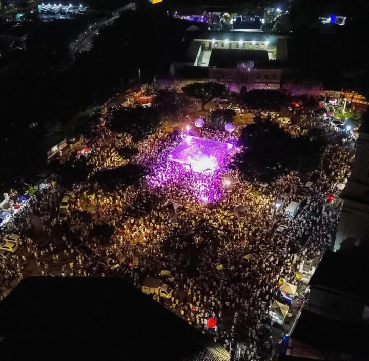 Banjo Novo ocupa Santo Antônio Além do Carmo com edição gratuita em Salvador; veja fotos
