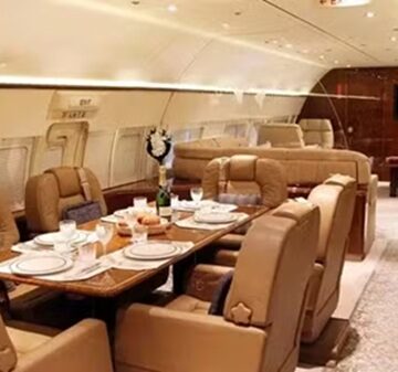 Banco Safra coloca à venda maior avião executivo do Brasil, que tem suíte master e escritório