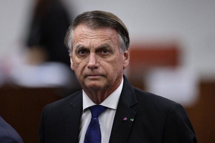 Médica citou risco de morte ao transferir Jair Bolsonaro para hospital