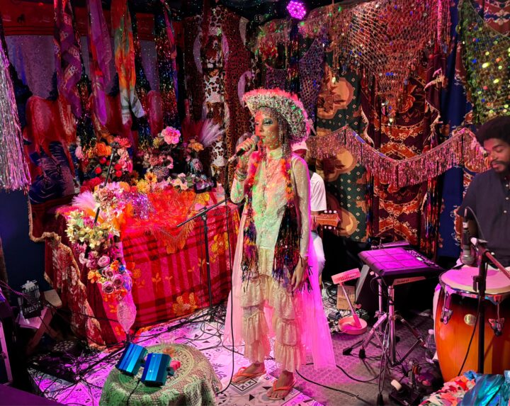 Mãeana lembra início do ‘Mãeana Canta JG’ nos 20 anos da Casa da Mãe: ‘Projeto nasceu aqui’