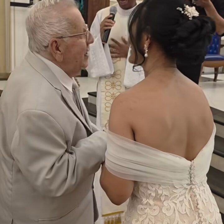 Aos 93 anos, idoso se casa após 20 anos de relacionamento e emociona cidade no interior da Bahia