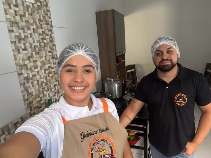 Casal baiano deixa emprego e fatura R$ 100 mil com delivery de caldos