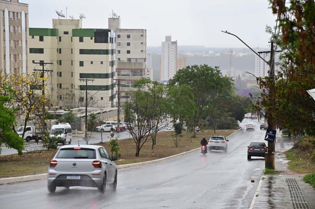 Inmet mantém alerta de chuvas intensas para 99 cidades da Bahia