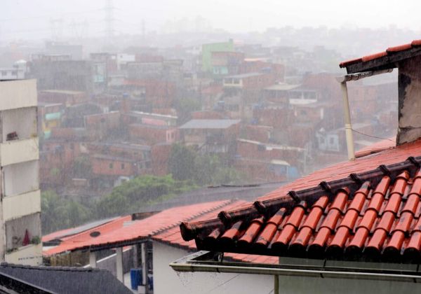 Salvador entra em nível de alerta após intensificação das chuvas