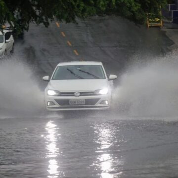 Inmet emite alerta de chuvas intensas para mais de 90 cidades da Bahia; veja lista