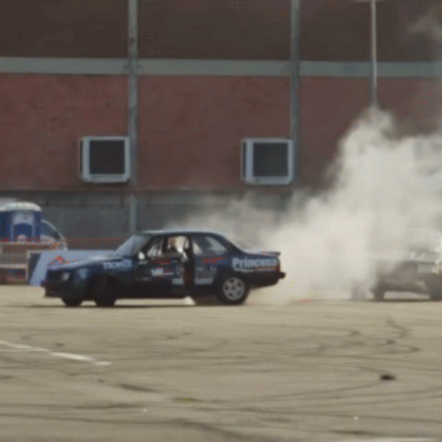 Shopping em Lauro de Freitas recebe evento com manobras radicais e exposição de carros antigos neste sábado (28)