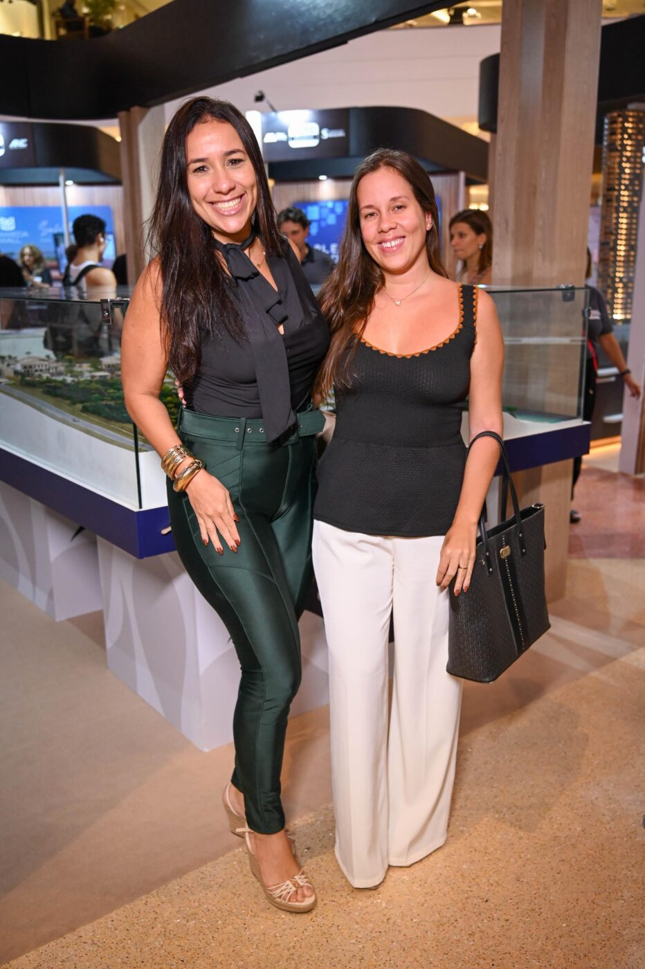 Roberta Cavalcante e Cândida Dias