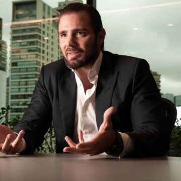 Daniel Vorcaro pagou degustação de whisky em encontro com autoridades em Londres, diz site