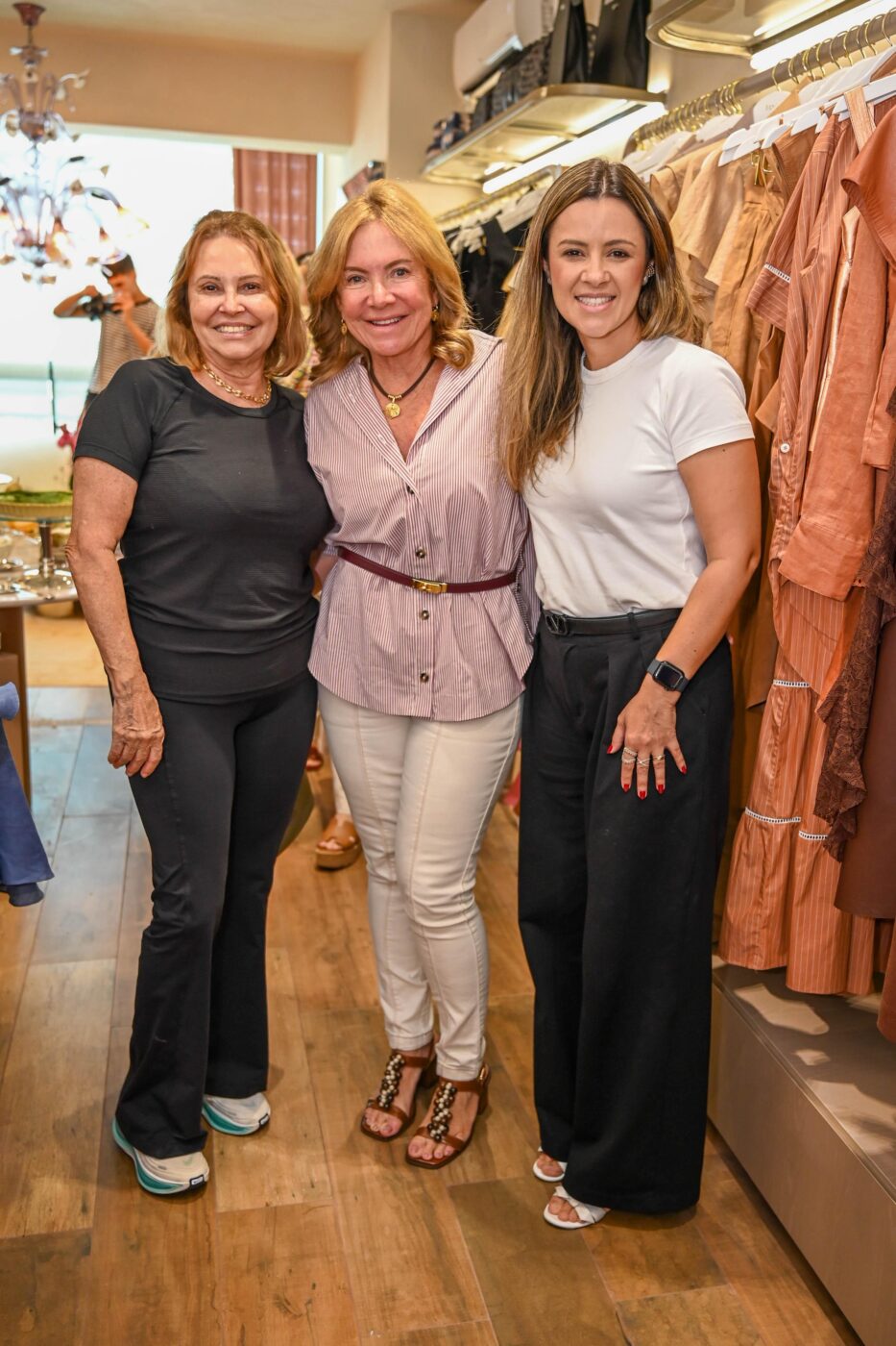 Vivi Souza, Mônica Ayres e Gabriela Travi