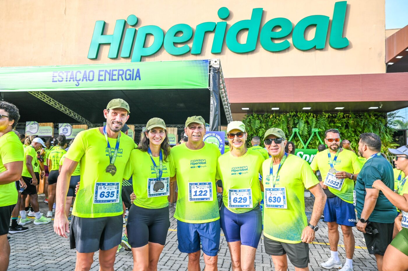 Matheus Fróes, Amanda Vasconcelos, João Gualberto, Geisy Frieda e Marcelo Oliveira