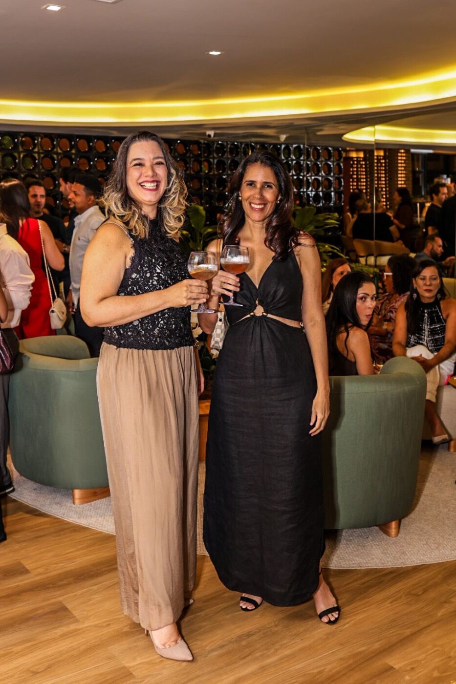 Carol Bezerra e Vanessa Soares