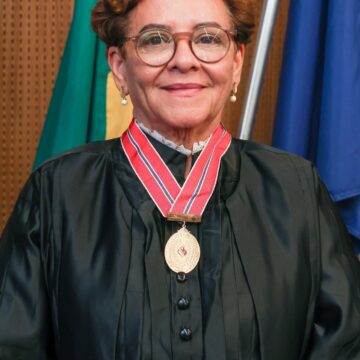 Edna Sara Cerqueira toma posse como procuradora de Justiça do MPBA