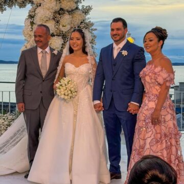 Filha de ex-prefeito de Camaçari se casa em Salvador com presença de políticos; veja fotos