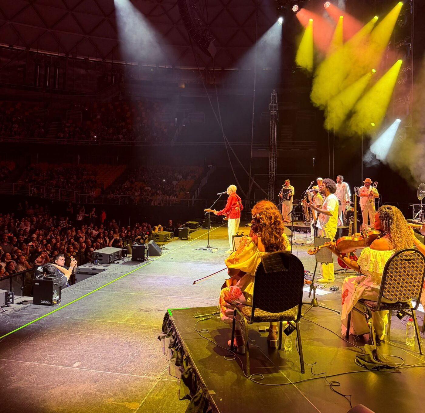 Aos 83 anos, Gilberto Gil inicia turnê ‘Tempo Rei’ fora do Brasil com show no Chile