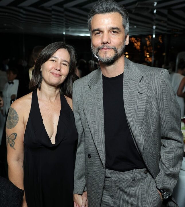 Wagner Moura participa de evento pré-Oscar ao lado da esposa Sandra Delgado