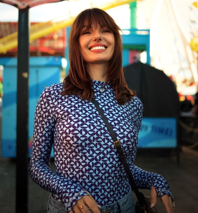 Isis Valverde abre álbum de fotos de viagem a Califórnia