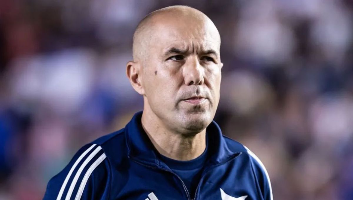 Flamengo acerta com Leonardo Jardim, esperado no Rio nesta terça