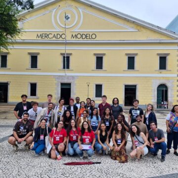 Universitários brasileiros e estrangeiros vivenciam experiência turística imersiva em Salvador
