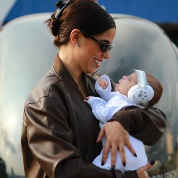Key Alves leva filha de dois meses para primeiro passeio de helicóptero