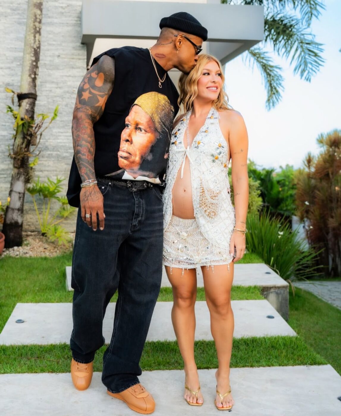 Após férias no Caribe, Lore Improta e Léo Santana desembarcam em São Paulo