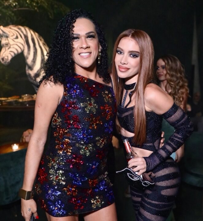 Leo Kret marca presença em aniversário de Anitta e celebra encontro com famosos; veja fotos