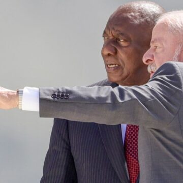 Lula recebe presidente da África do Sul para visita de Estado em Brasília