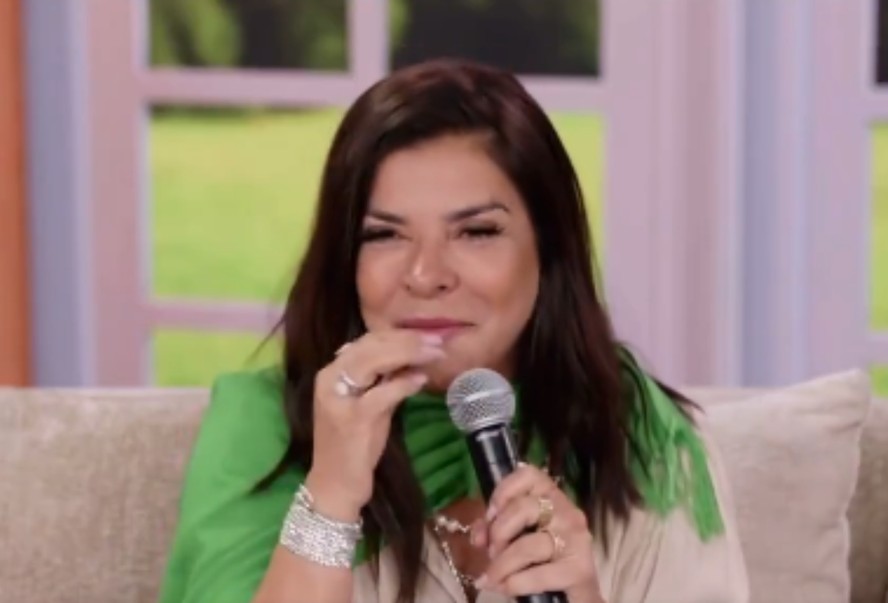 Mara Maravilha gera polêmica ao se declarar como ‘negona branca’