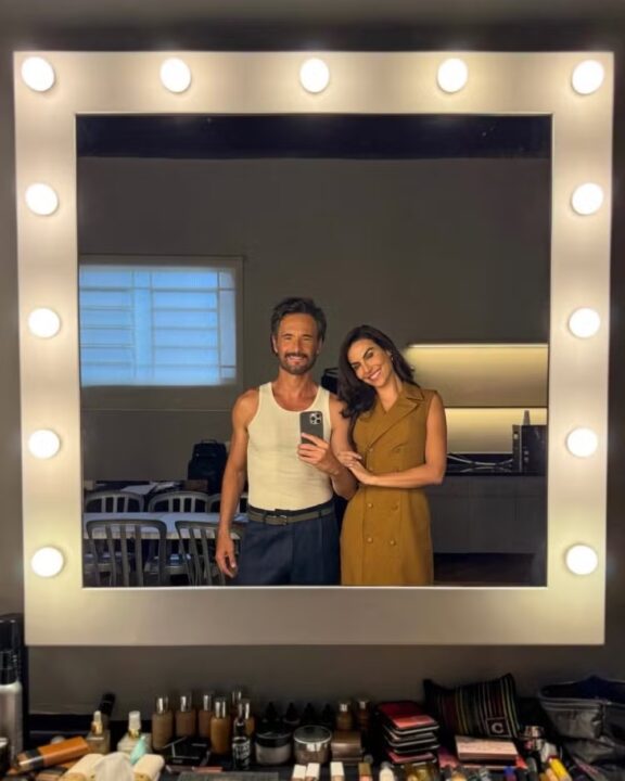 Rodrigo Santoro e Mel Fronckowiak posam em selfie no espelho e atriz faz declaração: “Melhor parceiro”