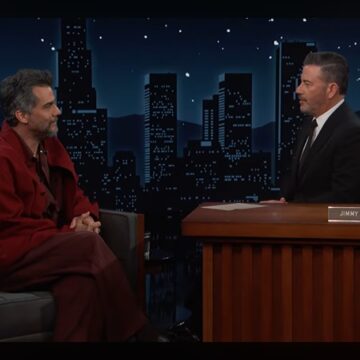 Wagner Moura brinca sobre discurso no Oscar em entrevista a Jimmy Kimmel: “Podia agradecer ao Bolsonaro”