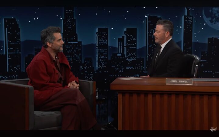 Wagner Moura brinca sobre discurso no Oscar em entrevista a Jimmy Kimmel: “Podia agradecer ao Bolsonaro”