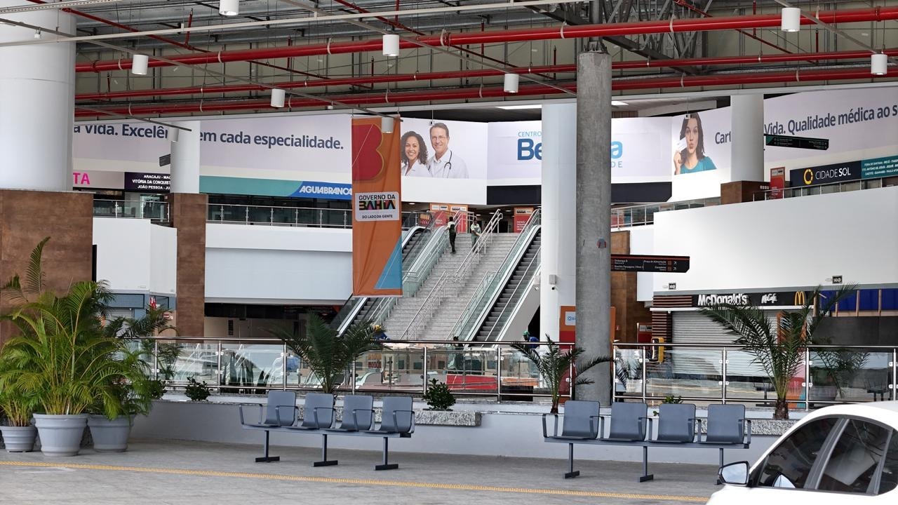 Deputado propõe que nova rodoviária de Salvador receba o nome de Milton Santos