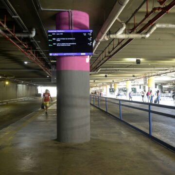 Estação da Lapa passa a ter painéis com informações de ônibus em tempo real