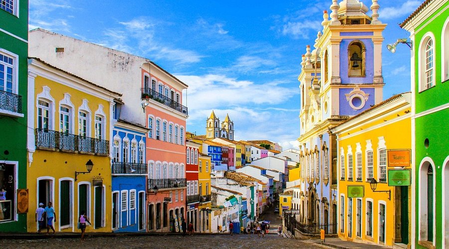 Pelourinho tem programação animada com música, dança e atividades de bem-estar; confira
