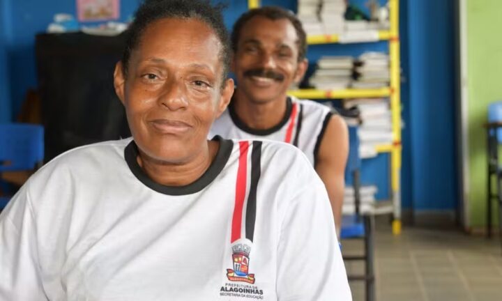 Prefeitura de Alagoinhas pagará R$ 100 por mês a alunos que frequentarem escola