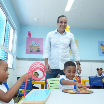 Prefeitura de Salvador entrega nova escola no Lobato e marca início do ano letivo na rede municipal