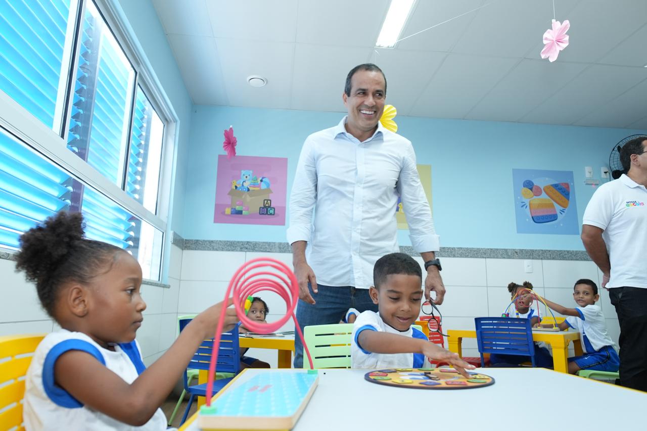Prefeitura de Salvador entrega nova escola no Lobato e marca início do ano letivo na rede municipal
