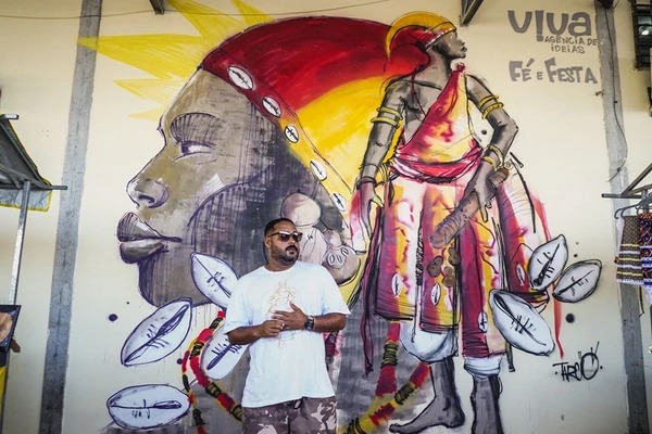 Mural de Exu Olojá é inaugurado na Feira de São Joaquim durante celebração inédita em Salvador