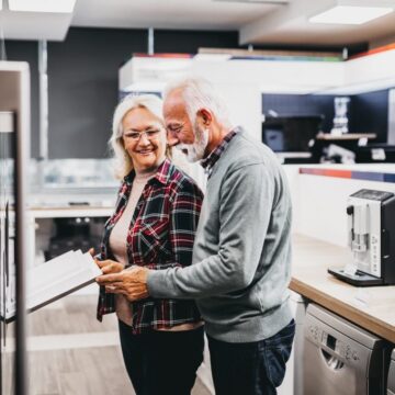 Vereador de Salvador apresenta projeto para fortalecer proteção ao consumidor idoso