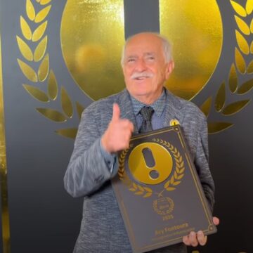 Aos 93 anos, Ary Fontoura ganha prêmio de melhor influenciador