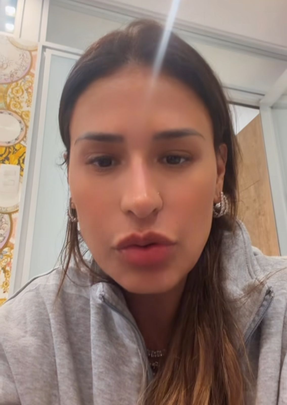 Simone Mendes revela que filho iniciou tratamento para crescimento: “A mãe tem 1,52 m de altura”
