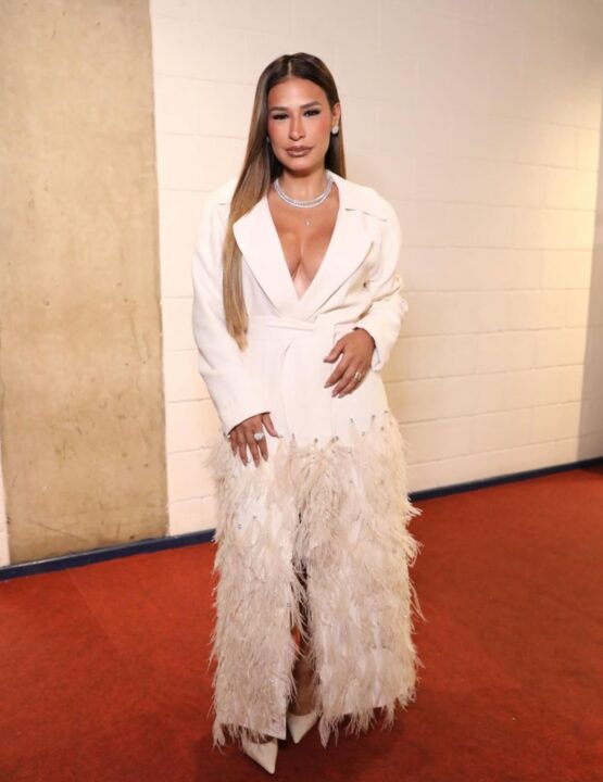 Simone Mendes fala sobre perda de 30 kg e cuidados com a saúde: “Me sinto uma coroa bonita”