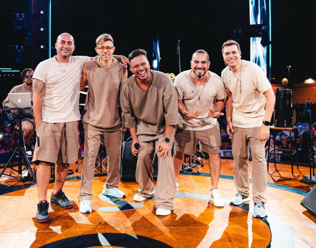 Sorriso Maroto traz a Salvador roda de samba com mais de 4 horas de duração